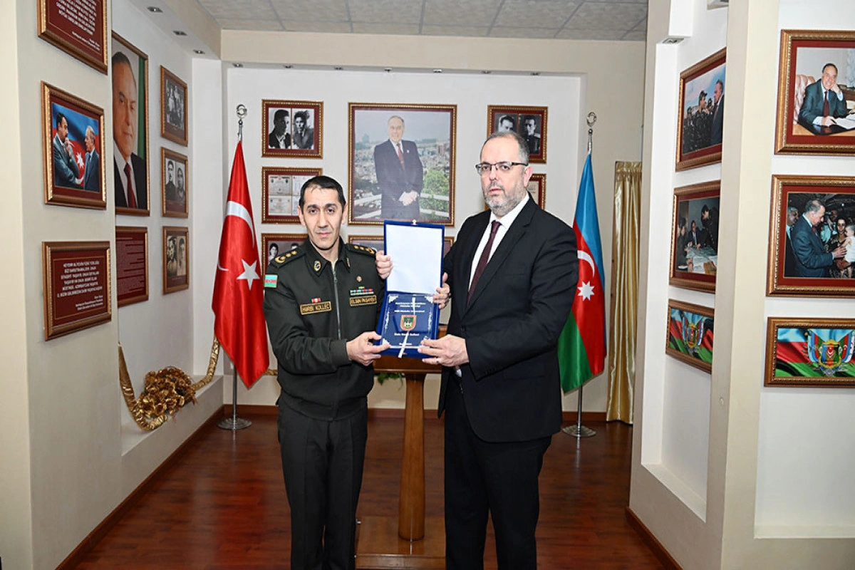 Azərbaycanla Türkiyə arasında hərbi təhsil sahəsində əməkdaşlıq müzakirə olunub