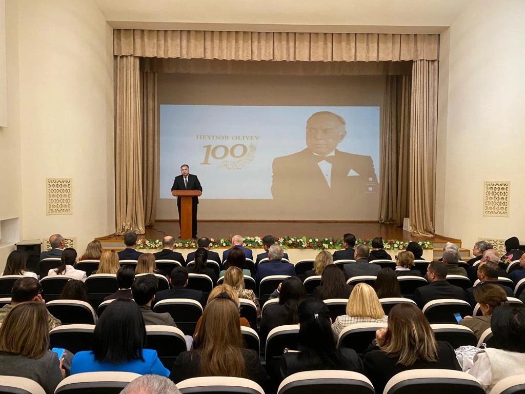 Xəzərdə “Liderin ürəyi” nümayiş olundu
- Fotolar