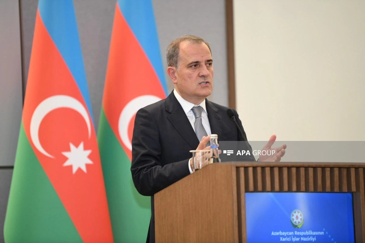 Azərbaycan və Türkiyə XİN rəhbərləri Yaxın Şərqdəki vəziyyətlə bağlı atıla biləcək addımları müzakirə edib