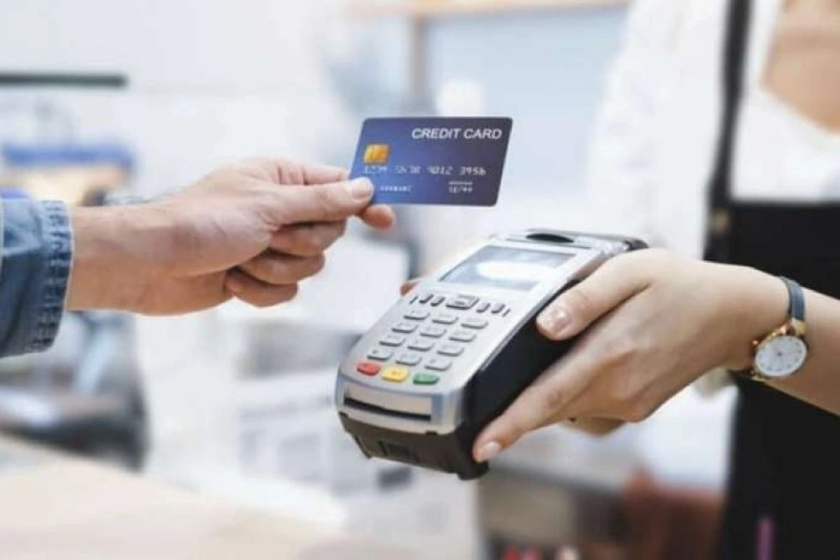Ötən ay Azərbaycanda nağdsız ödənişlərin həcmi 9%-ə yaxın artıb
