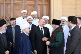 Prezident İlham Əliyev Bakıda keçirilən beynəlxalq konfransların iştirakçılarını qəbul edib - YENİLƏNİB