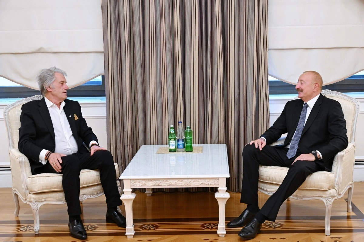 Yuşşenko Prezident İlham Əliyevlə səmimi və məzmunlu görüş keçirdiyini bildirib, Azərbaycan liderinə təşəkkür edib