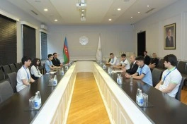 Emin Əmrullayev Respublika Fənn Olimpiadalarının ən yüksək nəticə göstərən qalibləri ilə görüşüb