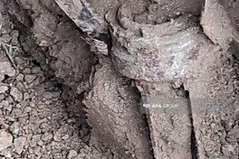 Ağdamın Qarağacı qəbiristanlığında Birinci Qarabağ müharibəsindən qalan hərbi sursat aşkarlanıb - FOTO