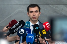 Xüsusi icra məmuru fəaliyyəti ilə məşğul olmaq istəyənlərlə test imtahanı keçirilib - FOTO