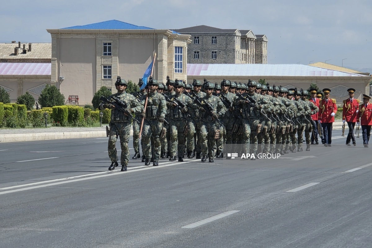 Naxçıvanda hərbi orkestrin müşayiəti ilə yürüş başlayıb - FOTO