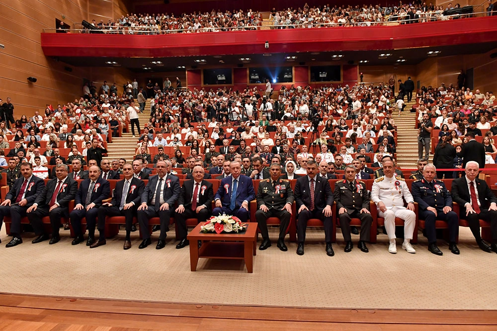 Dəniz Nəqliyyatı və Enerji Resursları Baş Gömrük İdarəsinin rəisi Həsən Eyyubov təqaüdə göndərilib