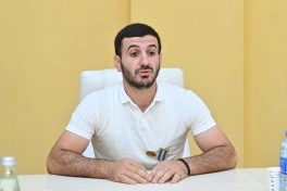 Elm və təhsil naziri Saatlıda vətəndaşları qəbul edib