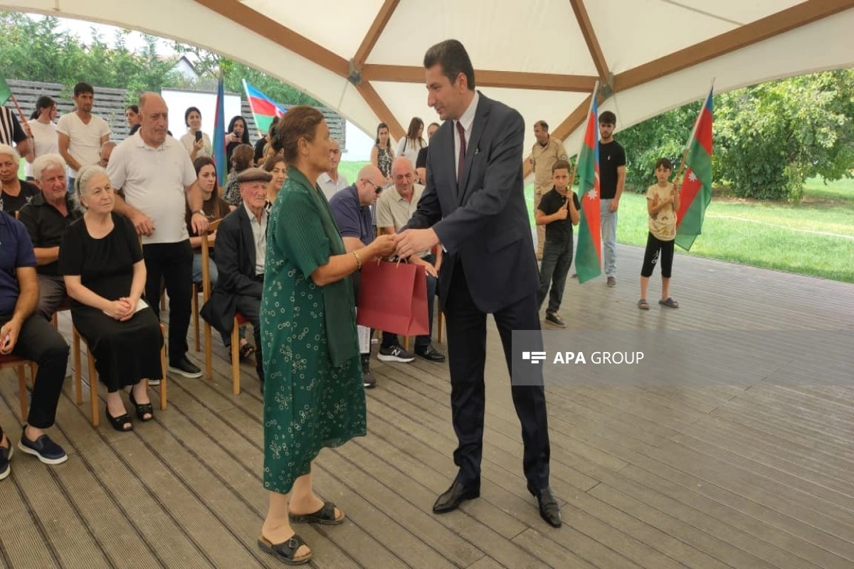 Növbəti köç karvanları Xankəndi, Xocalı və Ağdərəyə çatıb, mənzillərin açarları təqdim edilib - YENİLƏNİB - FOTO
