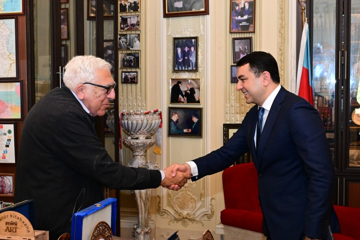 Mədəniyyət naziri Adil Kərimli Azərbaycan Yazıçılar Birliyinin sədri Anarla görüşüb