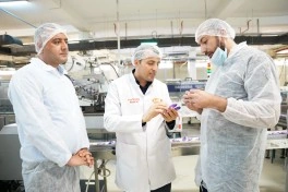 Media nümayəndələri “Made in Azerbaijan” brendini dünyaya tanıdan “Ulduz” fabriki ilə tanış olublar - FOTO