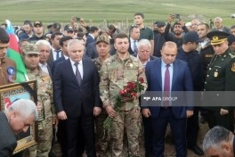 Birinci Qarabağ müharibəsi şəhidi Bahadur Kamalovun qalıqları Kəlbəcərdə dəfn olunub - FOTO