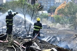 Bakıda təkər tullantıları yığılmış ərazidə yanğın olub - FOTO - VİDEO