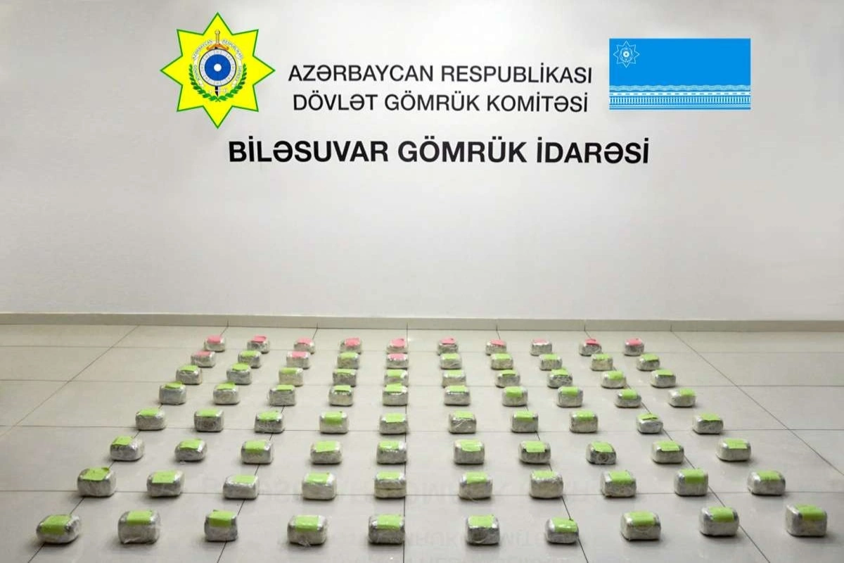 İrandan Rusiyaya soğan aparan yük maşınında 25 kq marixuana aşkar edilib - VİDEO