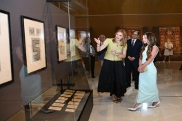 Azərbaycan Milli Xalça Muzeyində “Bir mədəniyyət xəzinəsi: Divanü lüğat-it-türk” sərgisi açılıb - FOTO