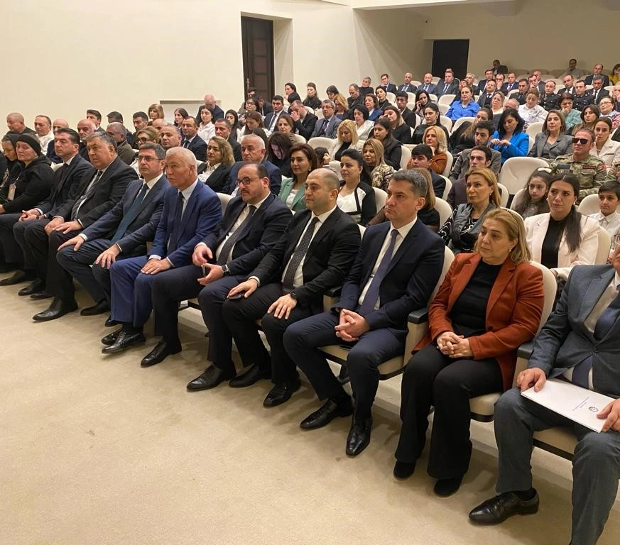 Xəzərdə “Liderin ürəyi” nümayiş olundu
- Fotolar