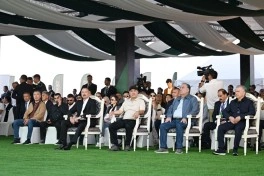 Prezident İlham Əliyev Qırğızıstan, Özbəkistan və Tacikistan prezidentləri ilə birlikdə Çolpon-Ata şəhərində Qolf Klubun açılışında iştirak edib
