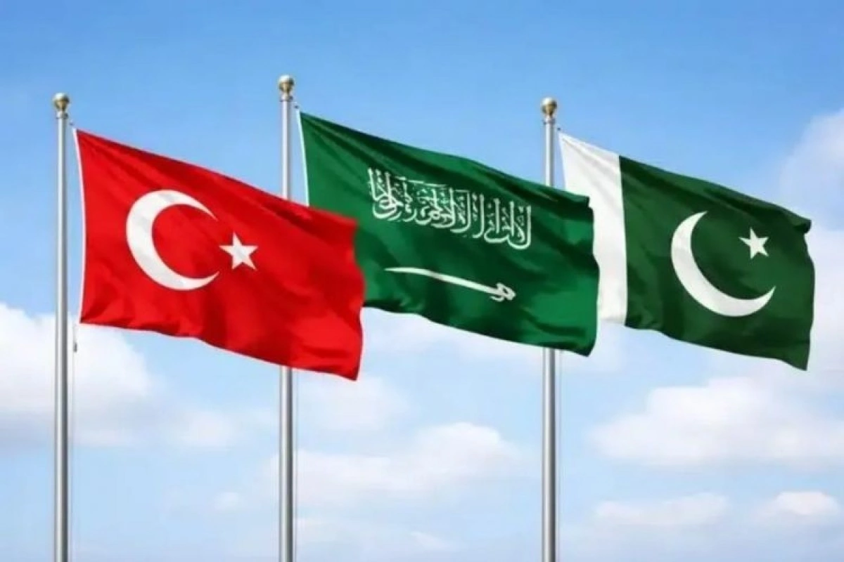 Sabah İstanbulda Məkkə Strateji Siyasi və Müdafiə Komitəsinin ilk iclası keçiriləcək