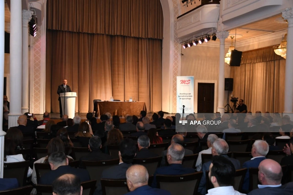 Azərbaycan jurnalistlərinin IX qurultayı keçirilib - FOTO - YENİLƏNİB-1