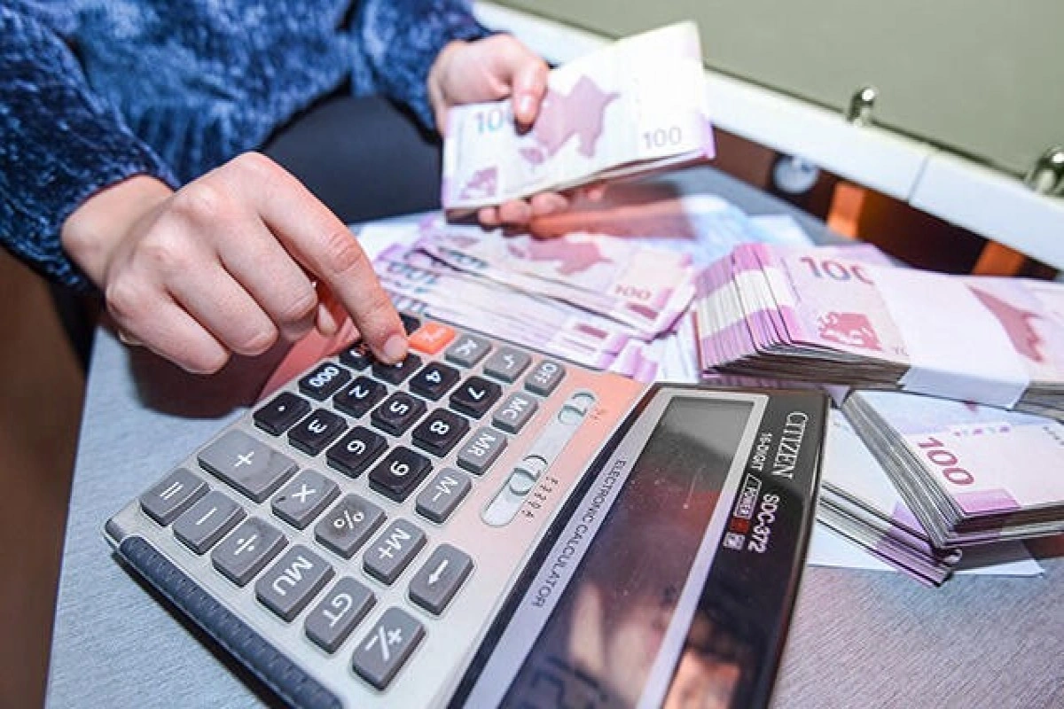 Bu il Azərbaycanda banklar kredit faizlərindən 3 mlrd. manata yaxın gəlir əldə edib