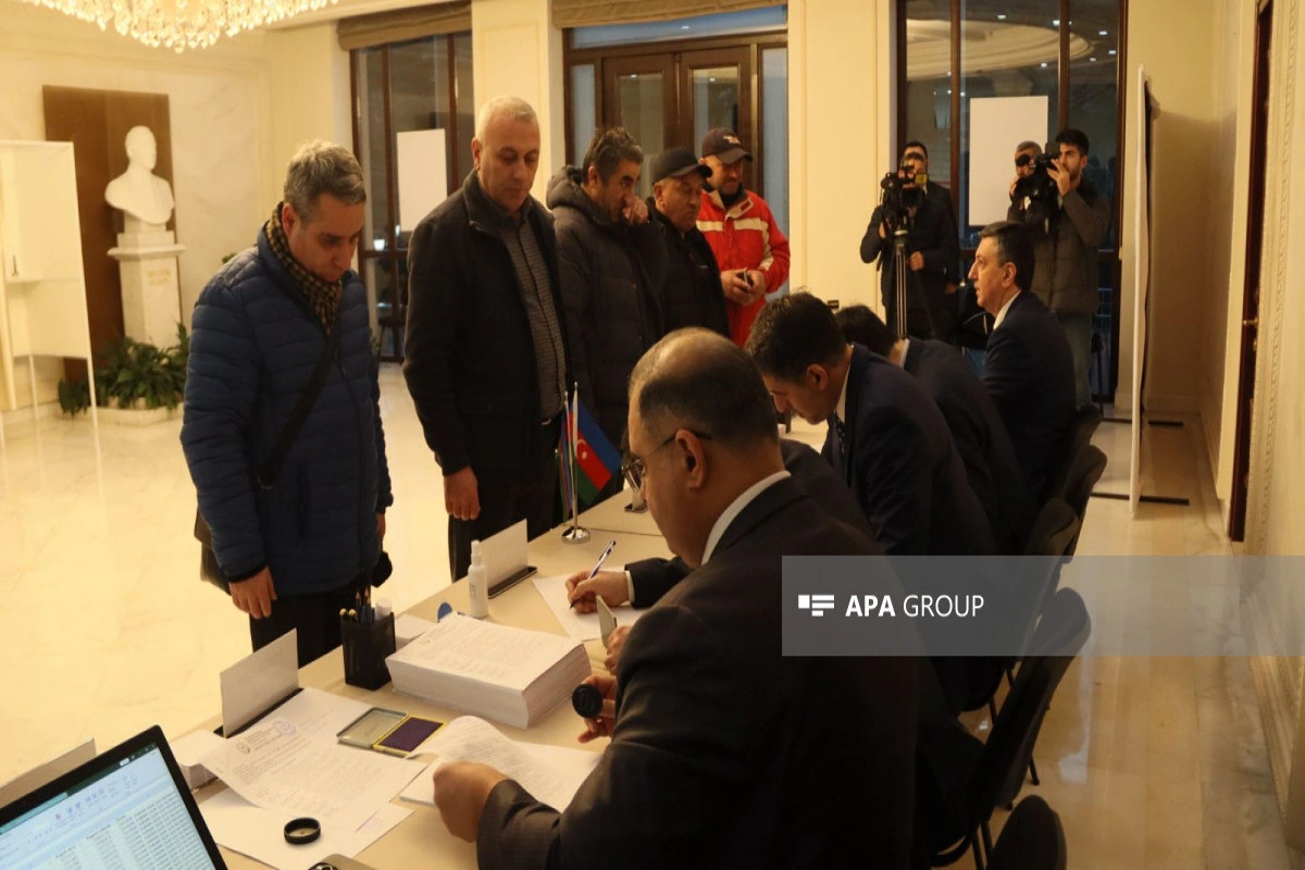 Azərbaycanın Gürcüstandakı səfirliyində səsvermə başlayıb - FOTO