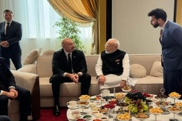 Prezident İlham Əliyev Bişkekdə Hindistan Baş naziri ilə söhbət edib - FOTO