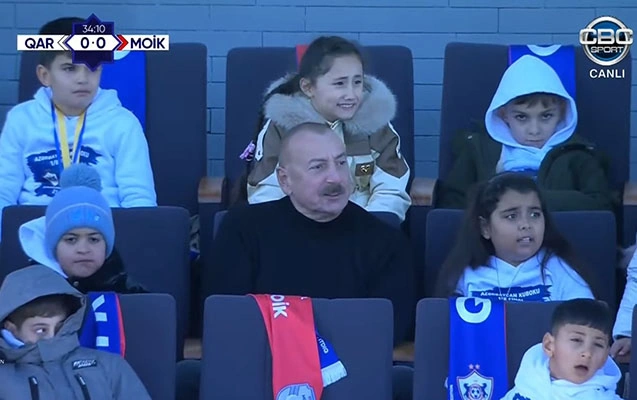 Prezident oyunu şəhid övladları ilə birgə izləyir  - Video
