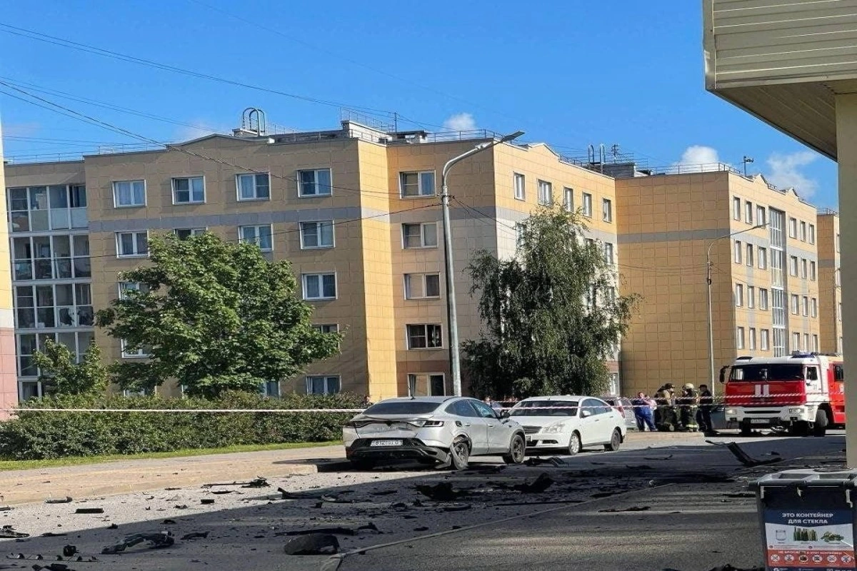 Sankt-Peterburqda avtomobil partladılıb, polkovnik-leytenant ölüb - FOTO