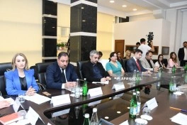 Uşaqların rəqəmsal təhlükəsizliyi və zərərli asılılıqlardan qorunması müzakirə olunub