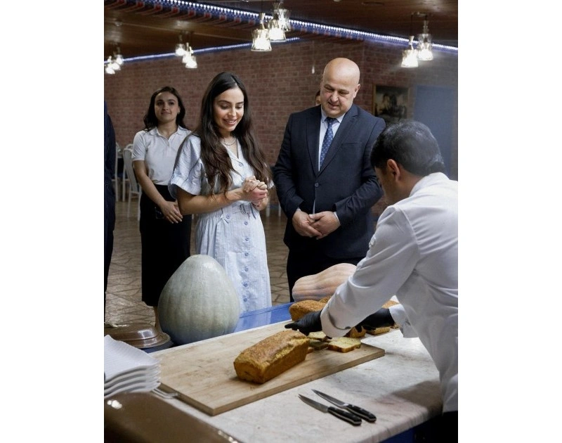 Leyla Əliyeva Lənkəranda “Yaşıl çay” fermer təsərrüfatı ilə tanış olub - FOTO