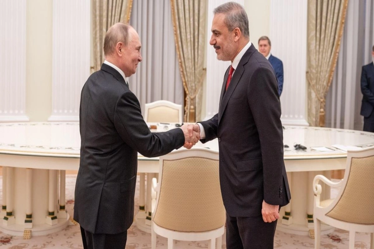 Putin Kazanda Hakan Fidanla görüşəcək