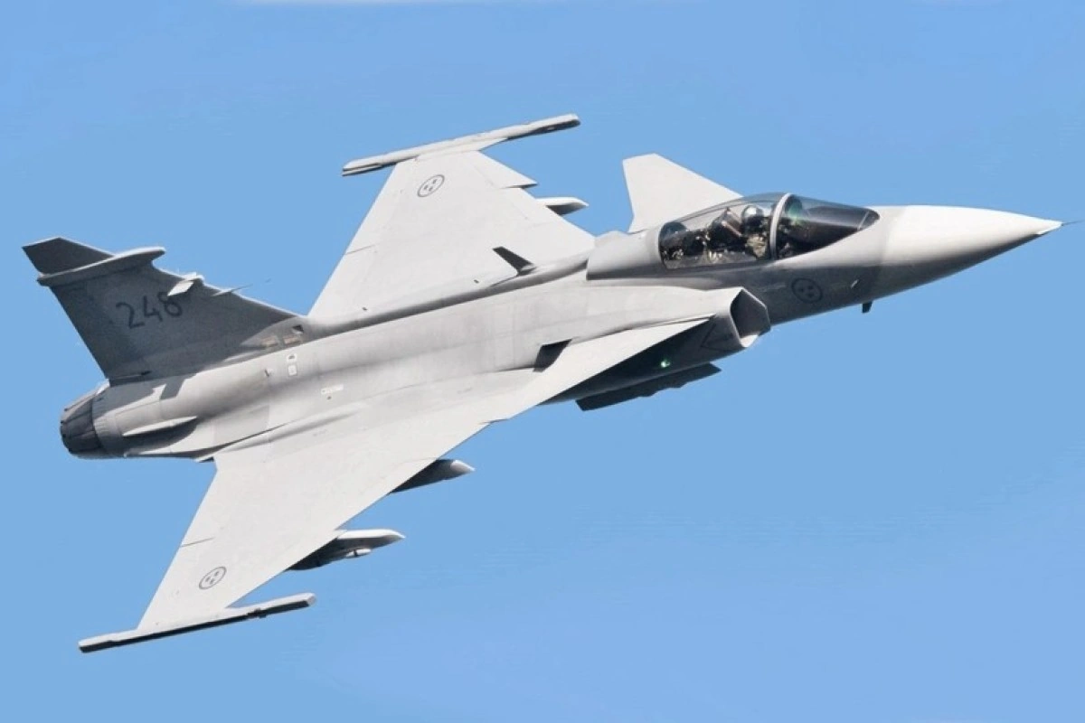 İsveç Ukraynaya əlavə 16 Gripen qırıcısını təmənnasız verəcək