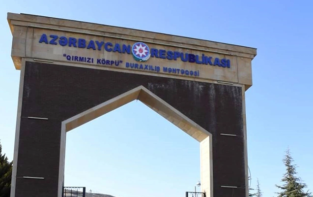 “Qırmızı Körpü”də 230 avtomobil gözləyir