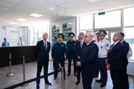 Dövlət qurumlarının nümayəndələri Bakı Limanında görülmüş işlərlə tanış olublar