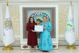 Leyla Əliyeva Arkadağ şəhərində Oğulcahan Atabayeva ilə görüşüb - FOTO