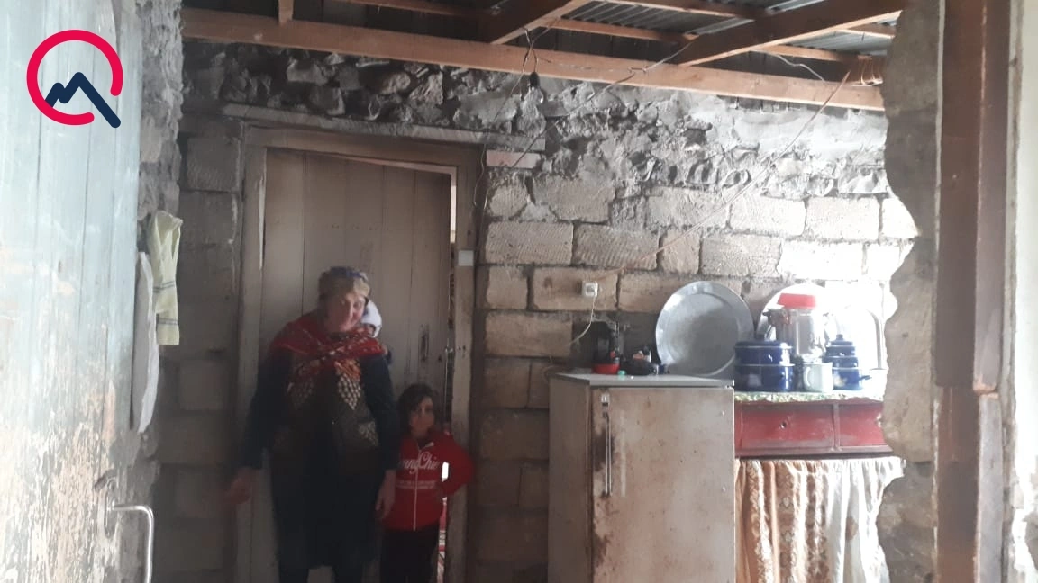 “6 nəfər həmin evdə bərbad şəraitdə yaşayırıq...”  - Qazi