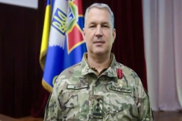 Müdafiə nazirinin vəzifədən uzaqlaşdırılması Kiyevdə etirazlara və istefalara səbəb olub