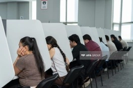 Dövlət icra məmuru vəzifəsinə qəbulla bağlı test imtahanı keçirilir - FOTOLENT - YENİLƏNİB