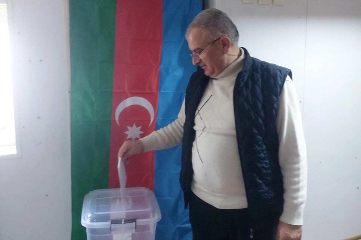Xarici sularda üzən dənizçilər seçkilərdə iştirak ediblər - FOTO