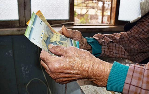 Baş nazirdən əmək pensiyaları ilə bağlı  - Qərar