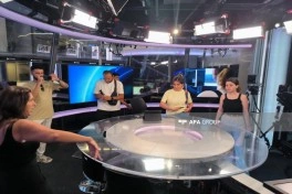Azərbaycanlı jurnalistlər i24NEWS telekanalının redaksiyasını ziyarət ediblər - FOTO