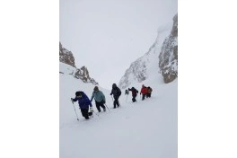 FHN-in əməkdaşı Heydər Əliyev zirvəsinə yürüş edib - FOTO