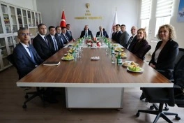 Kamran Əliyev Qarsda görüşlər keçirib