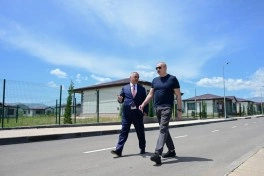 Prezident Xocalıda hərbçilər üçün nəzərdə tutulan fərdi evlərdə yaradılmış şəraitlə tanış olub - FOTO