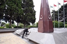 Kərim Vəliyev türkiyəli generalın rəhbərlik etdiyi heyətlə görüşüb