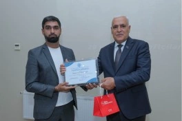 YAP fərqlənən Balaxanı neftçilərini peşə günləri münasibəti ilə mükafatlandırdı  - FOTO