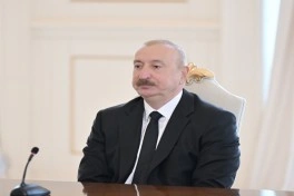 Prezident İlham Əliyevin Türkmənistan Prezidenti ilə geniş tərkibdə görüşü olub