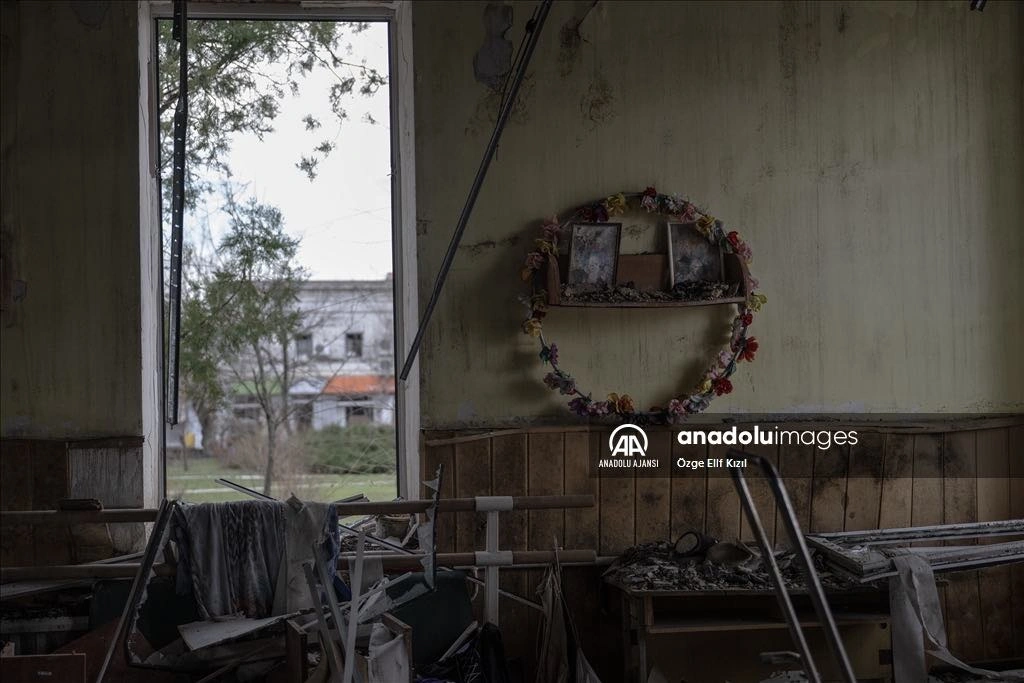 Müharibənin xaraba qoyduğu Ukrayna şəhəri...  - Fotolar