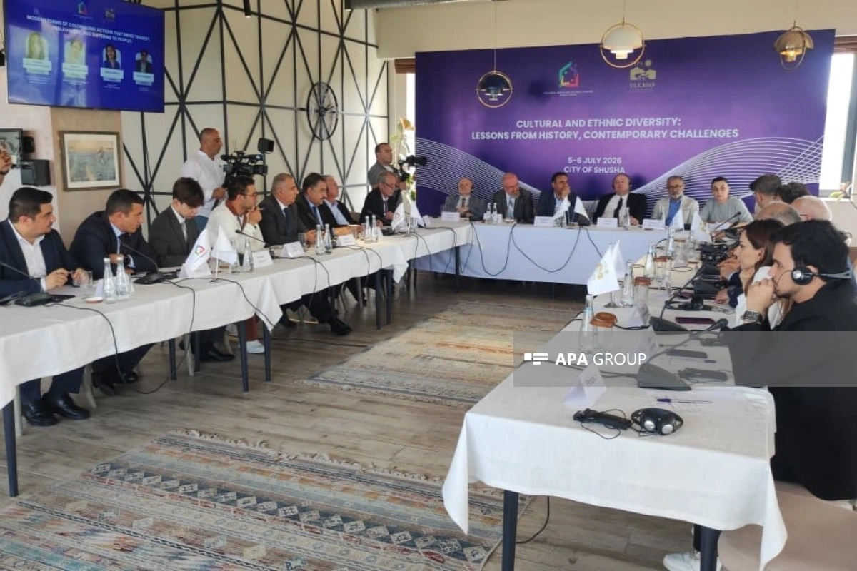 Şuşada müstəmləkəçiliyin müasir formaları ilə bağlı müzakirə keçirilib - FOTO