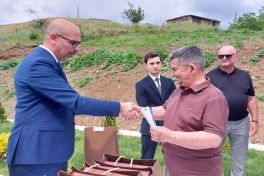 Şuşanın Kiçik Qaladərəsi kəndinə növbəti köç olub, açarlar təqdim edilib - YENİLƏNİB